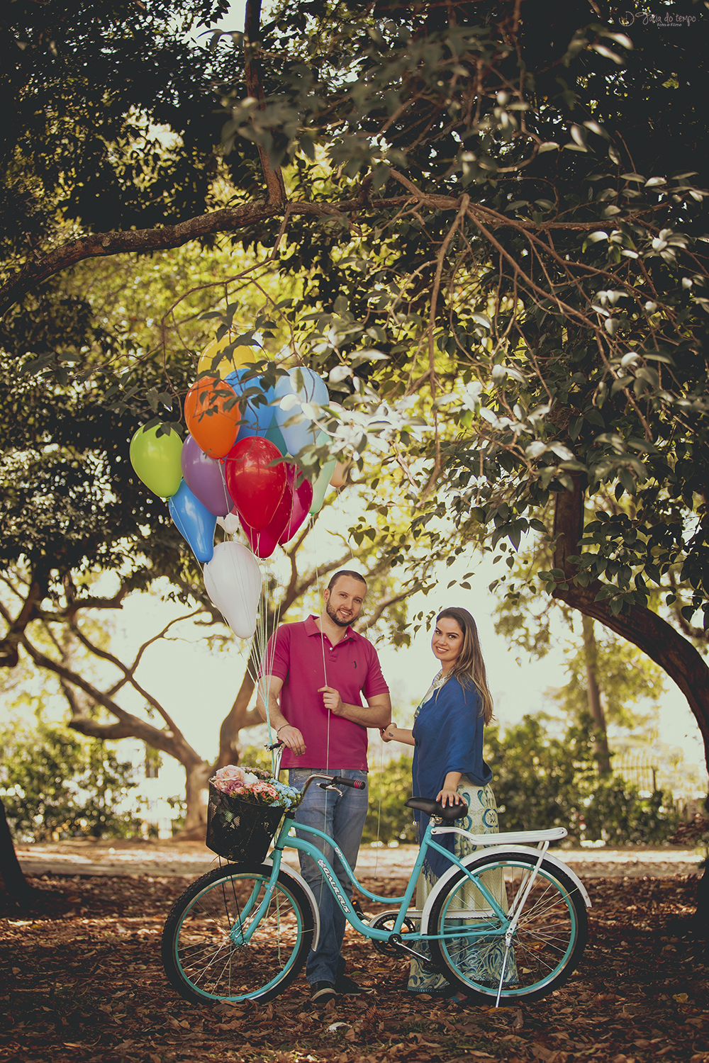 Ensaio pre casamento com balões, museu do ipiranga, ensaio de casal, ensaio no parque, ensaio no museu, ensaio com bexiga, ensaio com balão de gás hélio