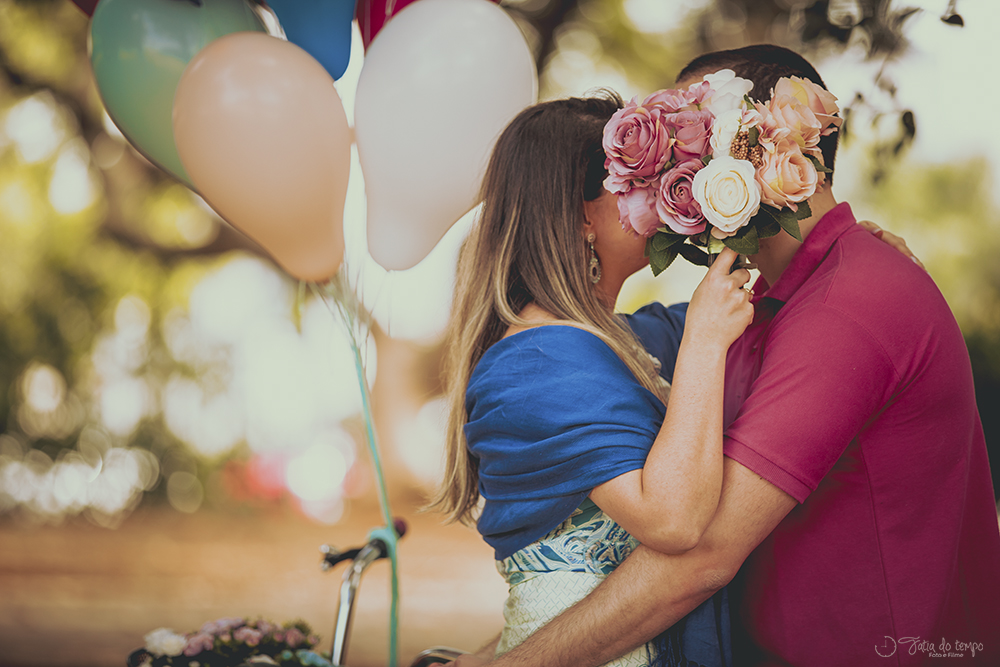 Ensaio pre casamento com balões, museu do ipiranga, ensaio de casal, ensaio no parque, ensaio no museu, ensaio com bexiga, ensaio com balão de gás hélio
