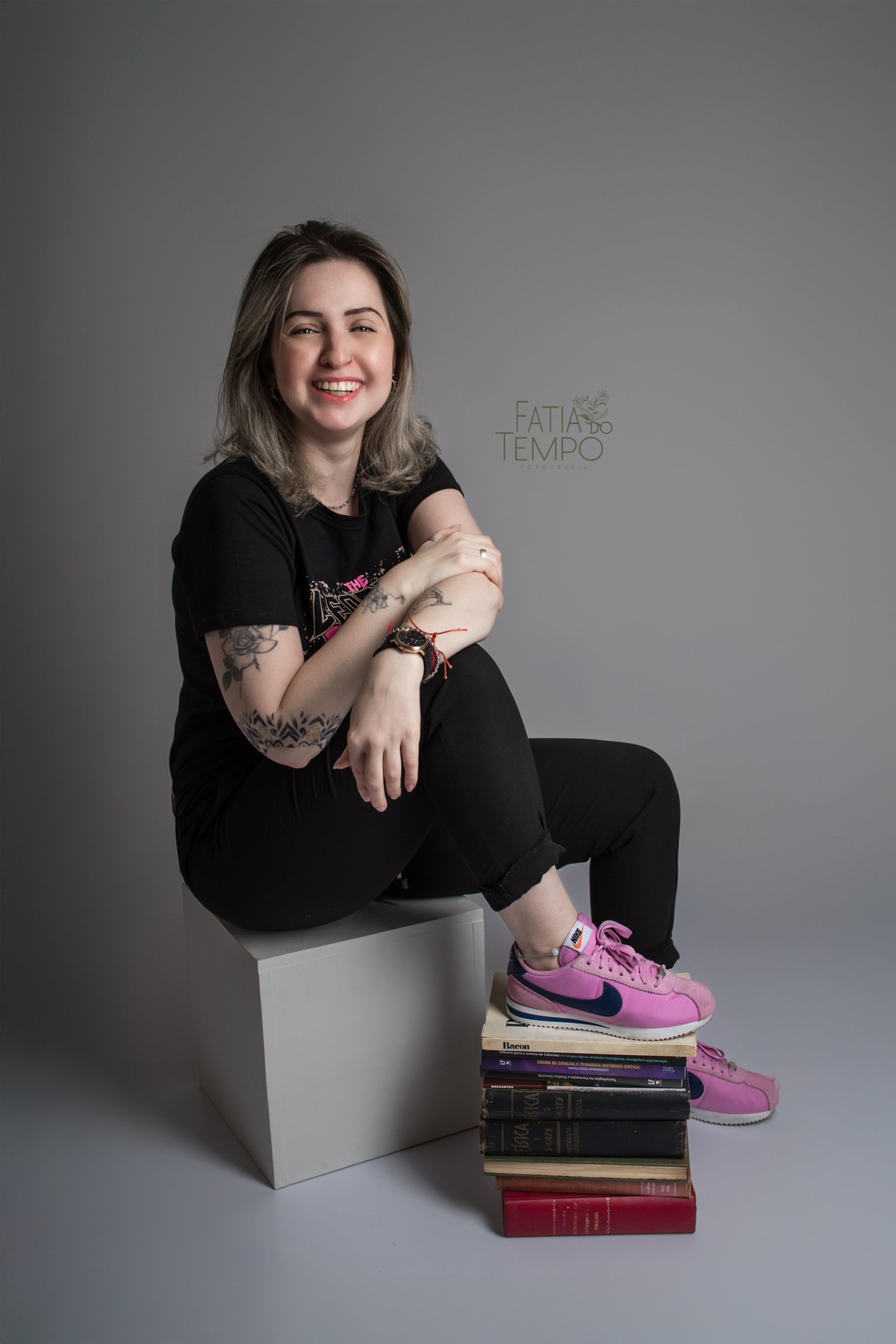 corporativo, professora, professor, universidade, ensaio fotográfico, livros, literatura, química, ciências, estúdio fotográfico, são caetano de sul, Fatia do tempo, fotografia em são caetano, posicionamento, Personal branding, foto corporativa, feminismo