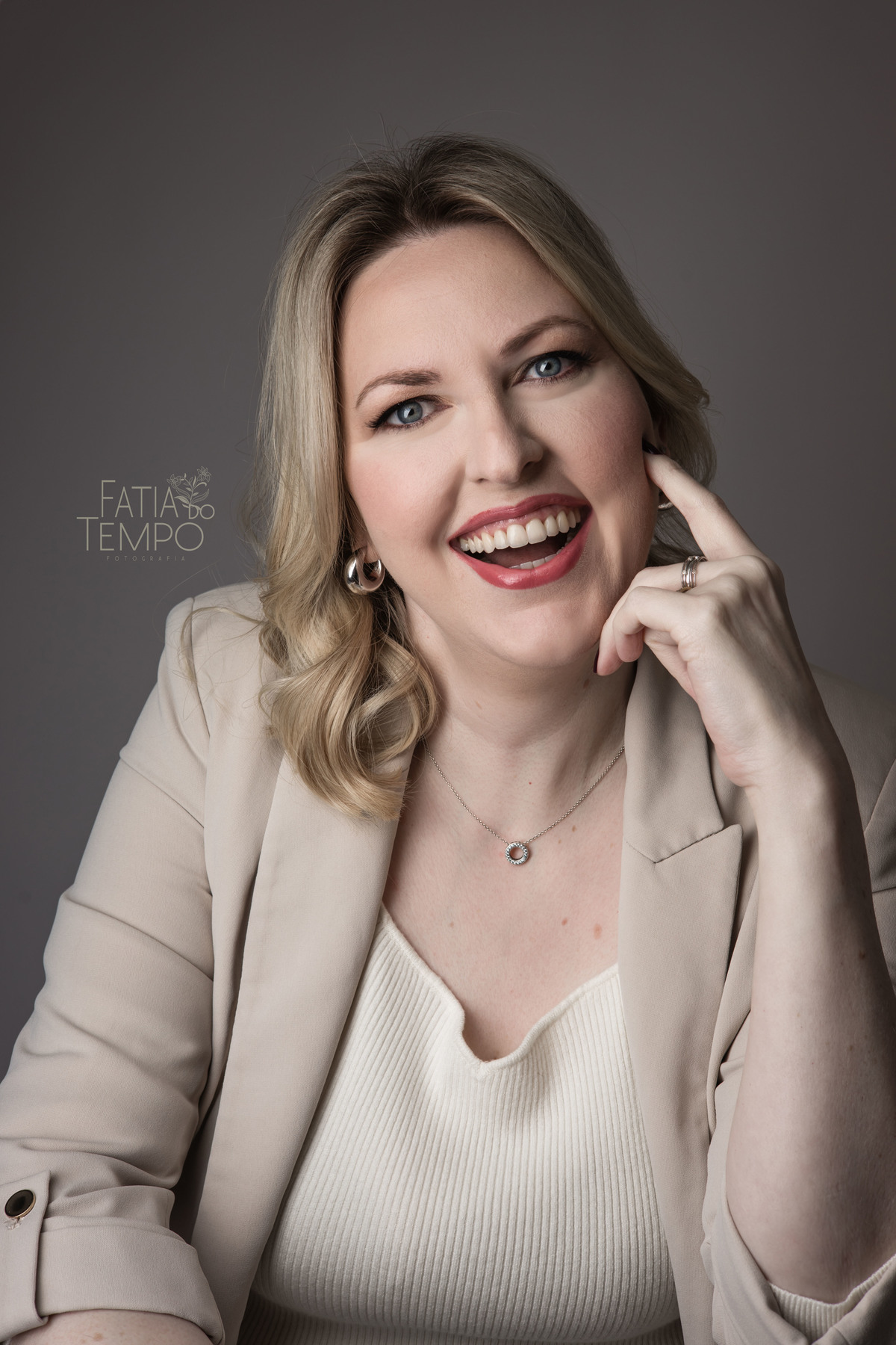 personalbranding, carreira, liderança, networking, confiança, elegância, inspiração, estilo, estratégia, visibilidade, autoridade, empoderamento, posicionamento, autenticidade, impacto, sucesso, sofisticação, influência, protagonismo, headhunter