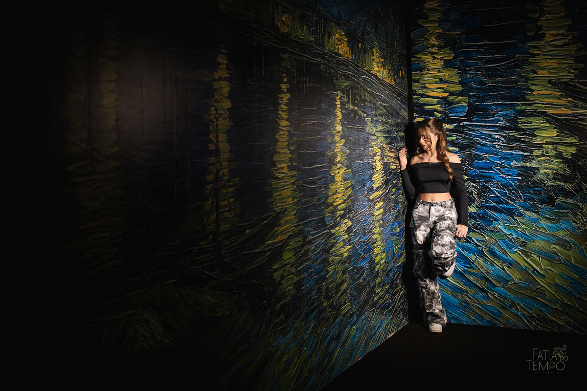 EnsaioFotográfico15Anos, VanGogh&Impressionistas, Debutante, ExposiçãoImersiva, NoiteEstrelada, Girassóis, Pinceladas, ArteElegante, SweetFifteen, Impressionismo, VincentVanGogh, VestidoDeFesta, SonhoEmArte, CoresVibrantes, LuzEContraste, EnsaioTemático, 