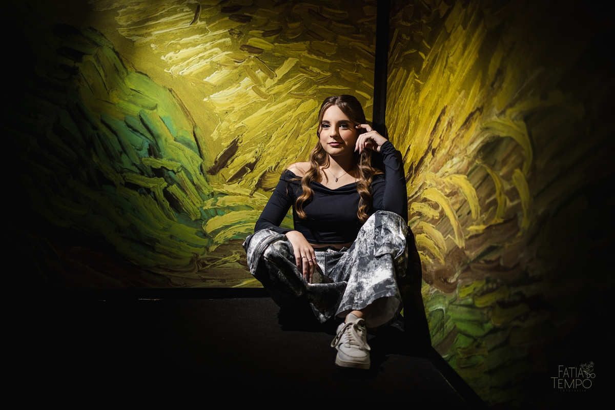 EnsaioFotográfico15Anos, VanGogh&Impressionistas, Debutante, ExposiçãoImersiva, NoiteEstrelada, Girassóis, Pinceladas, ArteElegante, SweetFifteen, Impressionismo, VincentVanGogh, VestidoDeFesta, SonhoEmArte, CoresVibrantes, LuzEContraste, EnsaioTemático, 