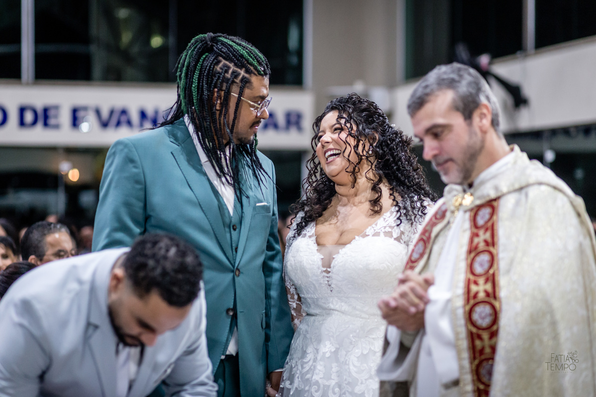casamento, dicas de casamento, planejamento de casamento, vestidos de noiva, decoração de casamento, festa de casamento, noiva, noivo, cerimônia de casamento, ideias de casamento, fornecedores de casamento, casamento simples, casamento civil, 