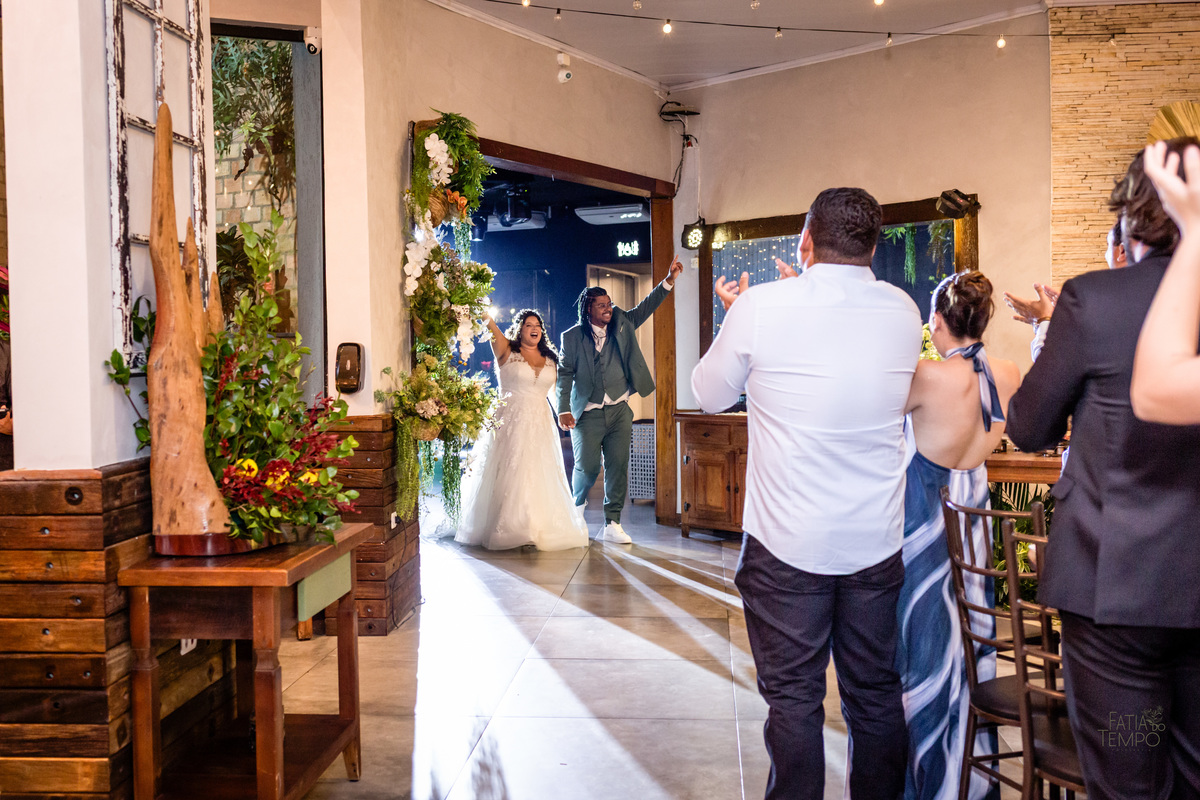 casamento, dicas de casamento, planejamento de casamento, vestidos de noiva, decoração de casamento, festa de casamento, noiva, noivo, cerimônia de casamento, ideias de casamento, fornecedores de casamento, casamento simples, casamento civil, 