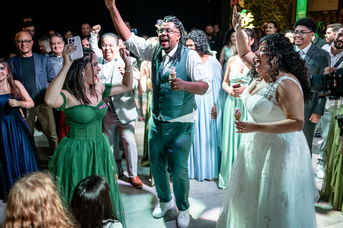 casamento, dicas de casamento, planejamento de casamento, vestidos de noiva, decoração de casamento, festa de casamento, noiva, noivo, cerimônia de casamento, ideias de casamento, fornecedores de casamento, casamento simples, casamento civil, 