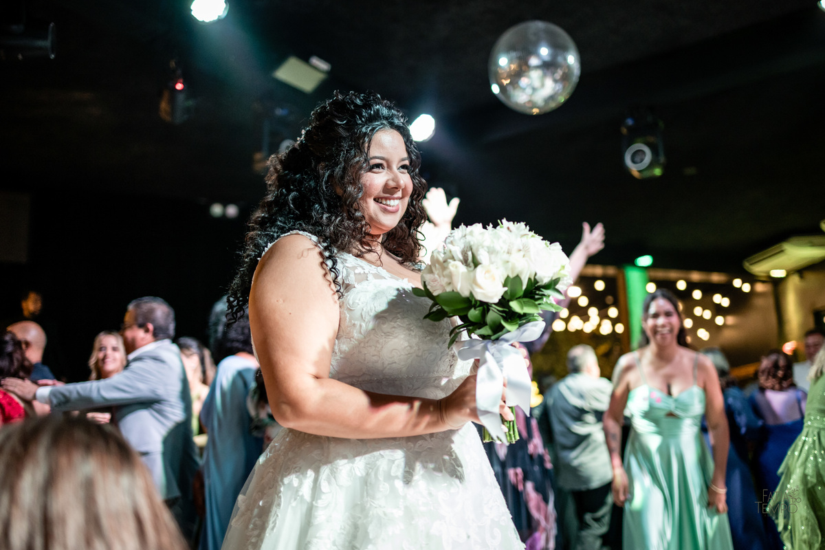 casamento, dicas de casamento, planejamento de casamento, vestidos de noiva, decoração de casamento, festa de casamento, noiva, noivo, cerimônia de casamento, ideias de casamento, fornecedores de casamento, casamento simples, casamento civil, 