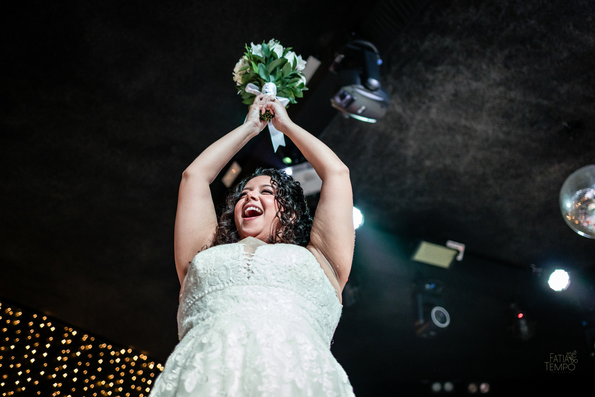 casamento, dicas de casamento, planejamento de casamento, vestidos de noiva, decoração de casamento, festa de casamento, noiva, noivo, cerimônia de casamento, ideias de casamento, fornecedores de casamento, casamento simples, casamento civil, 