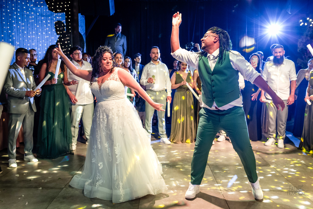 casamento, dicas de casamento, planejamento de casamento, vestidos de noiva, decoração de casamento, festa de casamento, noiva, noivo, cerimônia de casamento, ideias de casamento, fornecedores de casamento, casamento simples, casamento civil, 