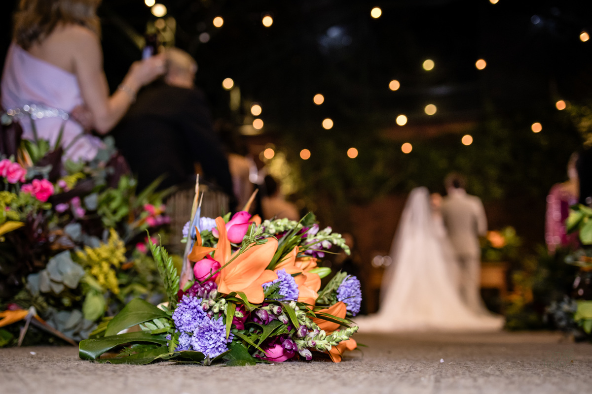 mini wedding, destination wedding, elopement, inspiração para noivas, maquiagem de noiva, penteado de noiva, trajes de noivo, espaço para casamento, música para cerimônia, buffet de casamento, doces finos, identidade visual de casamento,