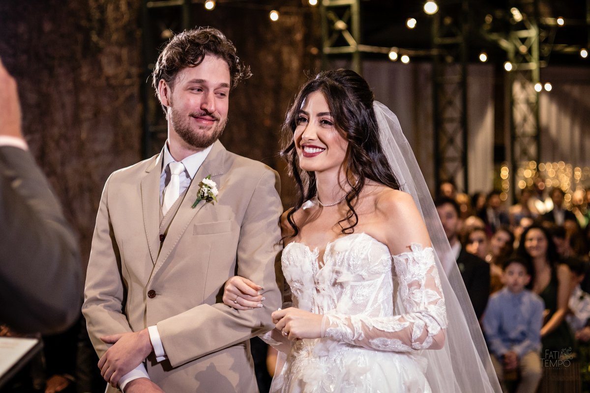 mini wedding, destination wedding, elopement, inspiração para noivas, maquiagem de noiva, penteado de noiva, trajes de noivo, espaço para casamento, música para cerimônia, buffet de casamento, doces finos, identidade visual de casamento,