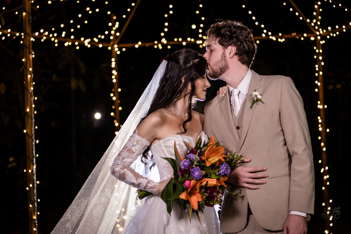 mini wedding, destination wedding, elopement, inspiração para noivas, maquiagem de noiva, penteado de noiva, trajes de noivo, espaço para casamento, música para cerimônia, buffet de casamento, doces finos, identidade visual de casamento,