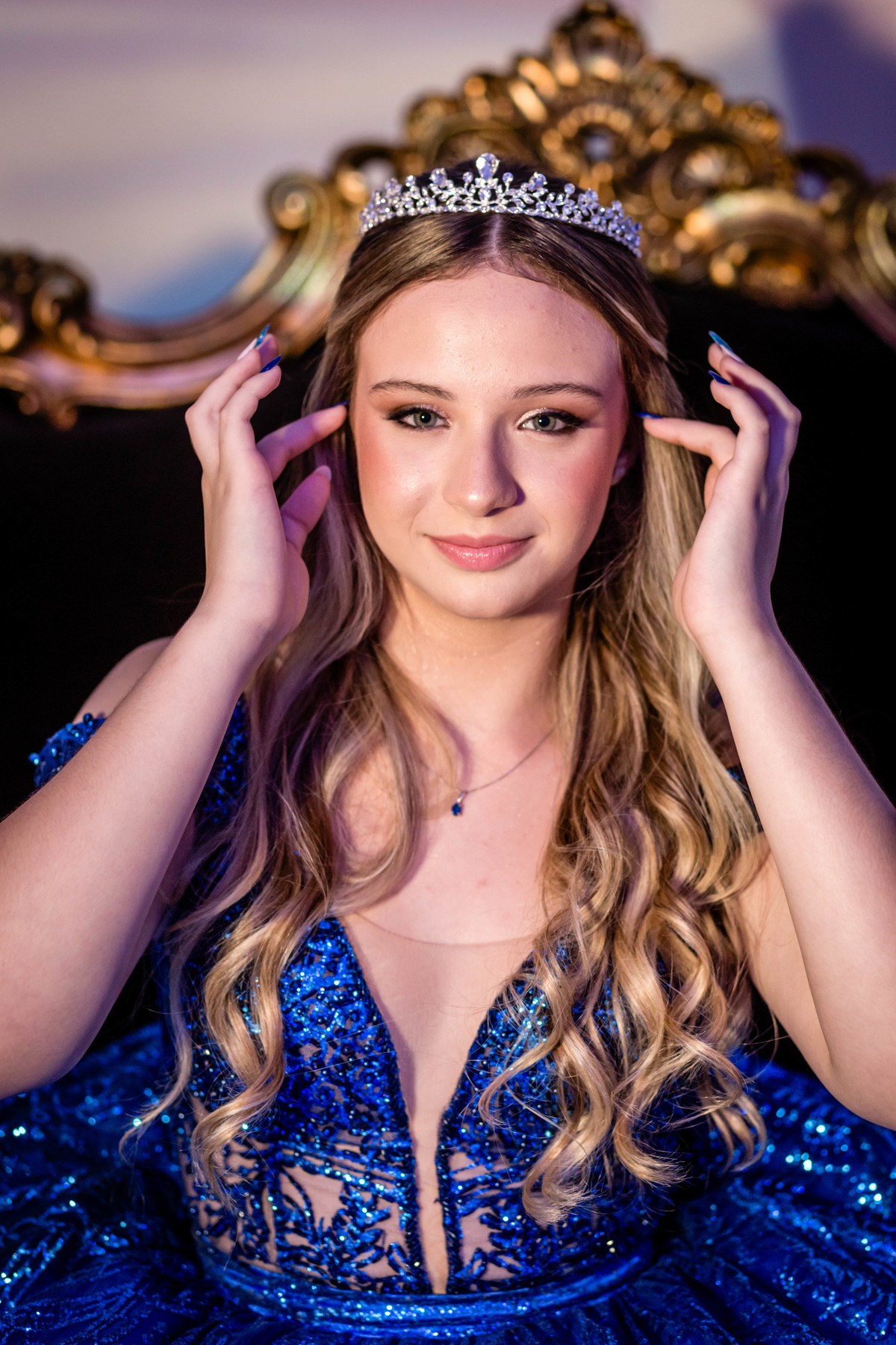 15anos, debutante, festade15anos, xvanos, decoracaode15anos, festaglam, decoracaomoderna, neonparty, festasofisticada, fotografiadeeventos, eventos15anos, decoracaodebutante, partydecor, cenário, brilho, requinte, estilo, decoração, vestido, balada, cenár