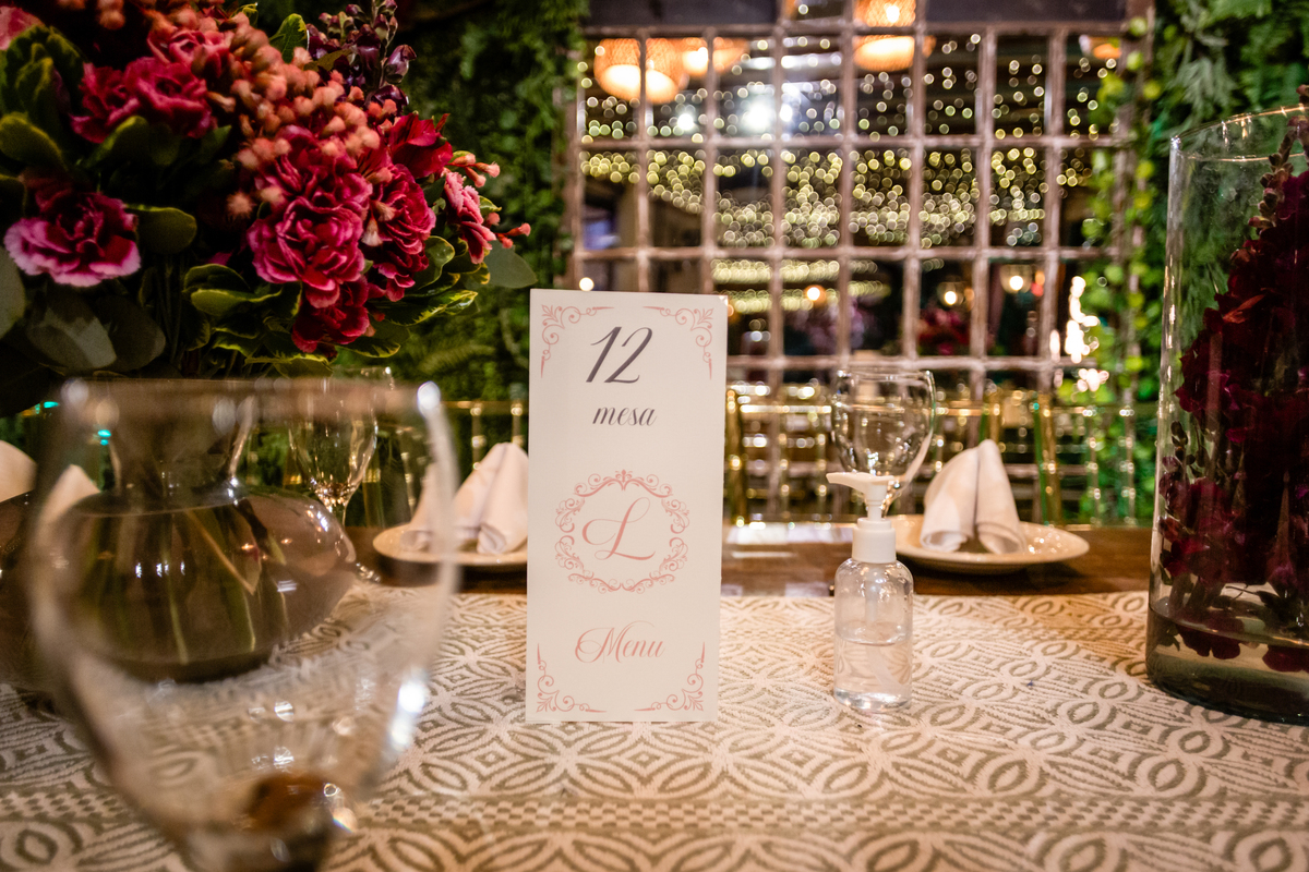 15anos, debutante, festade15anos, xvanos, decoracaode15anos, festaglam, decoracaomoderna, neonparty, festasofisticada, fotografiadeeventos, eventos15anos, decoracaodebutante, partydecor, cenário, brilho, requinte, estilo, decoração, vestido, balada, cenár