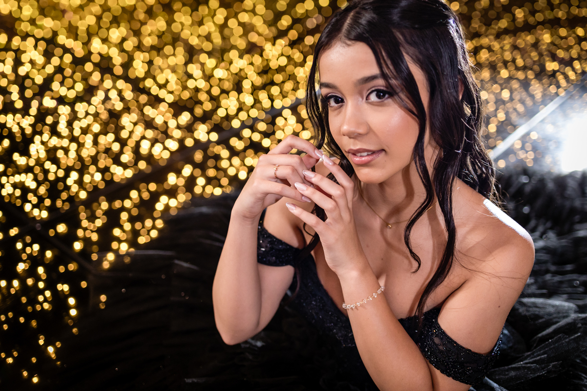 15anos, debutante, festade15anos, xvanos, decoracaode15anos, festaglam, decoracaomoderna, neonparty, festasofisticada, fotografiadeeventos, eventos15anos, decoracaodebutante, partydecor, cenário, brilho, requinte, estilo, decoração, vestido, balada, cenár