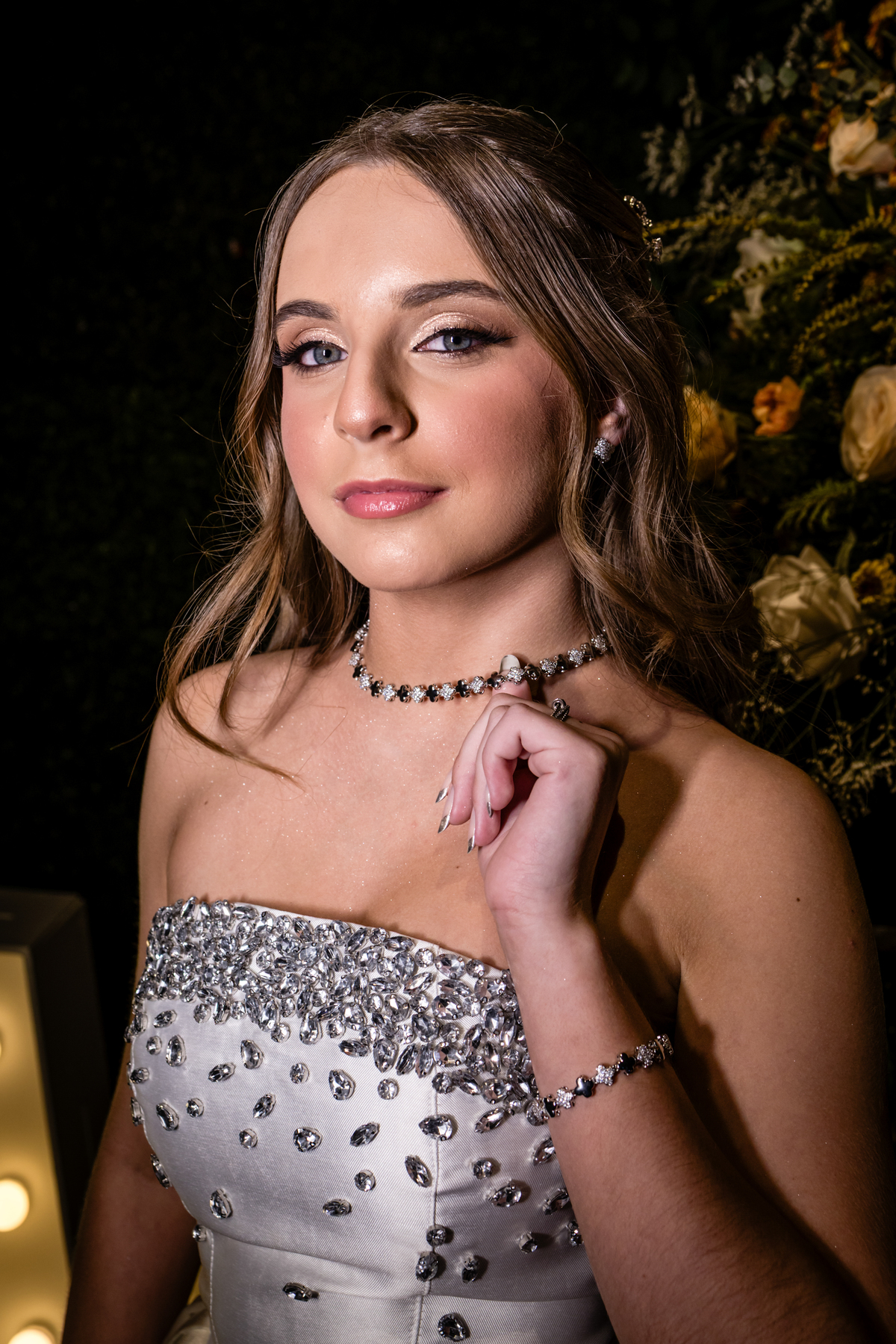 15anos, debutante, festade15anos, xvanos, decoracaode15anos, festaglam, decoracaomoderna, neonparty, festasofisticada, fotografiadeeventos, eventos15anos, decoracaodebutante, partydecor, cenário, brilho, requinte, estilo, decoração, vestido, balada, cenár