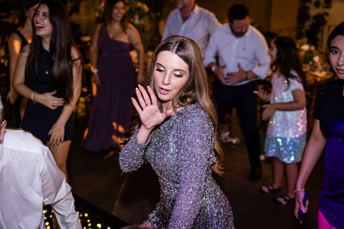 15anos, debutante, festade15anos, xvanos, decoracaode15anos, festaglam, decoracaomoderna, neonparty, festasofisticada, fotografiadeeventos, eventos15anos, decoracaodebutante, partydecor, cenário, brilho, requinte, estilo, decoração, vestido, balada, cenár