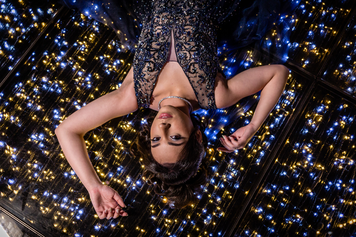 15anos, debutante, festade15anos, xvanos, decoracaode15anos, festatematica, decoracaofesta, alicenopaisdasmaravilhas, chepeleiromaluco, personagensfesta, festasofisticada, fotografiadeeventos, eventos15anos, decoracaodebutante, partydecor, cenário, brilho