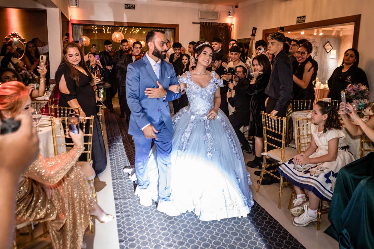 15anos, debutante, festade15anos, xvanos, decoracaode15anos, festatematica, decoracaofesta, alicenopaisdasmaravilhas, chepeleiromaluco, personagensfesta, festasofisticada, fotografiadeeventos, eventos15anos, decoracaodebutante, partydecor, cenário, brilho