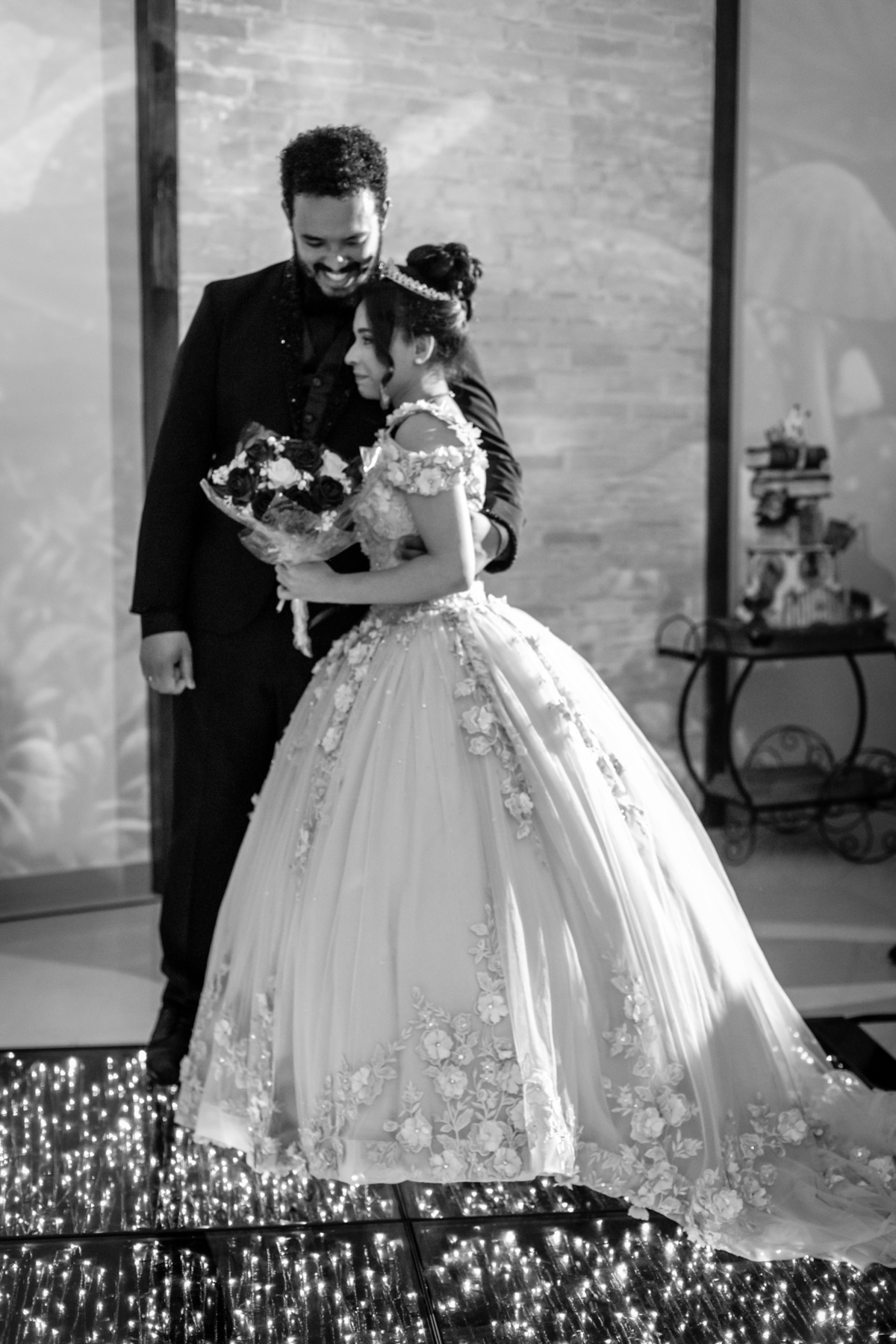 15anos, debutante, festade15anos, xvanos, decoracaode15anos, festatematica, decoracaofesta, alicenopaisdasmaravilhas, chepeleiromaluco, personagensfesta, festasofisticada, fotografiadeeventos, eventos15anos, decoracaodebutante, partydecor, cenário, brilho