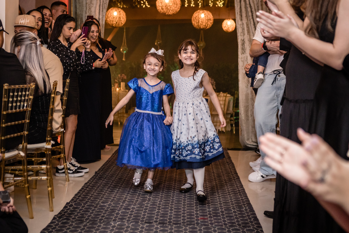 15anos, debutante, festade15anos, xvanos, decoracaode15anos, festatematica, decoracaofesta, alicenopaisdasmaravilhas, chepeleiromaluco, personagensfesta, festasofisticada, fotografiadeeventos, eventos15anos, decoracaodebutante, partydecor, cenário, brilho