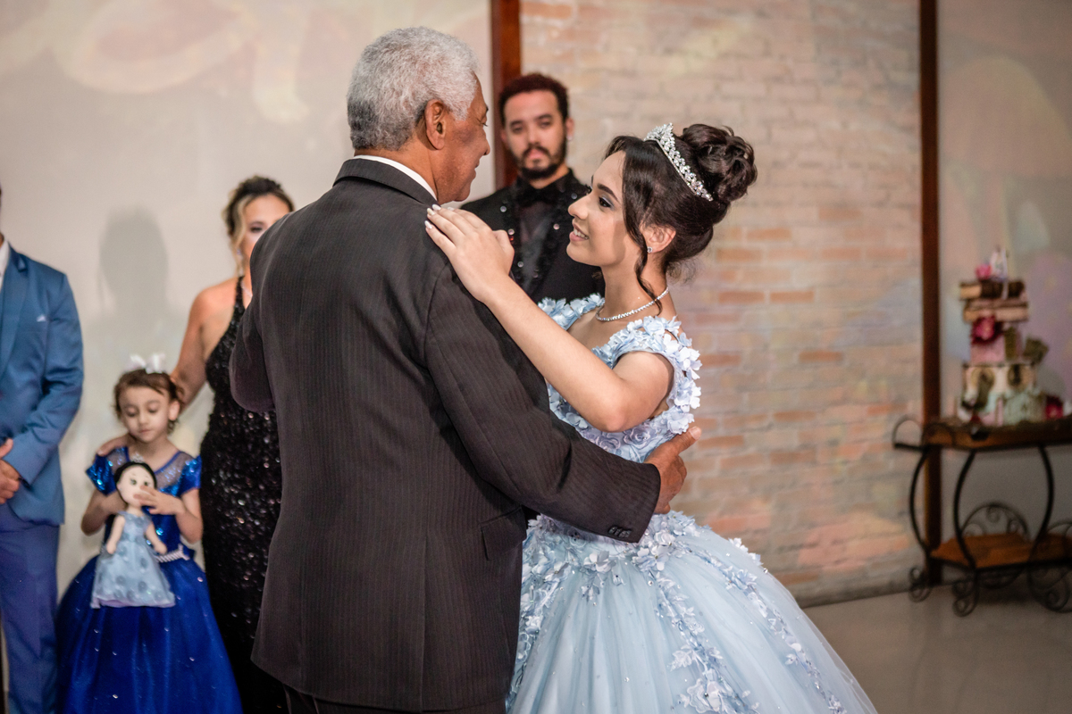 15anos, debutante, festade15anos, xvanos, decoracaode15anos, festatematica, decoracaofesta, alicenopaisdasmaravilhas, chepeleiromaluco, personagensfesta, festasofisticada, fotografiadeeventos, eventos15anos, decoracaodebutante, partydecor, cenário, brilho