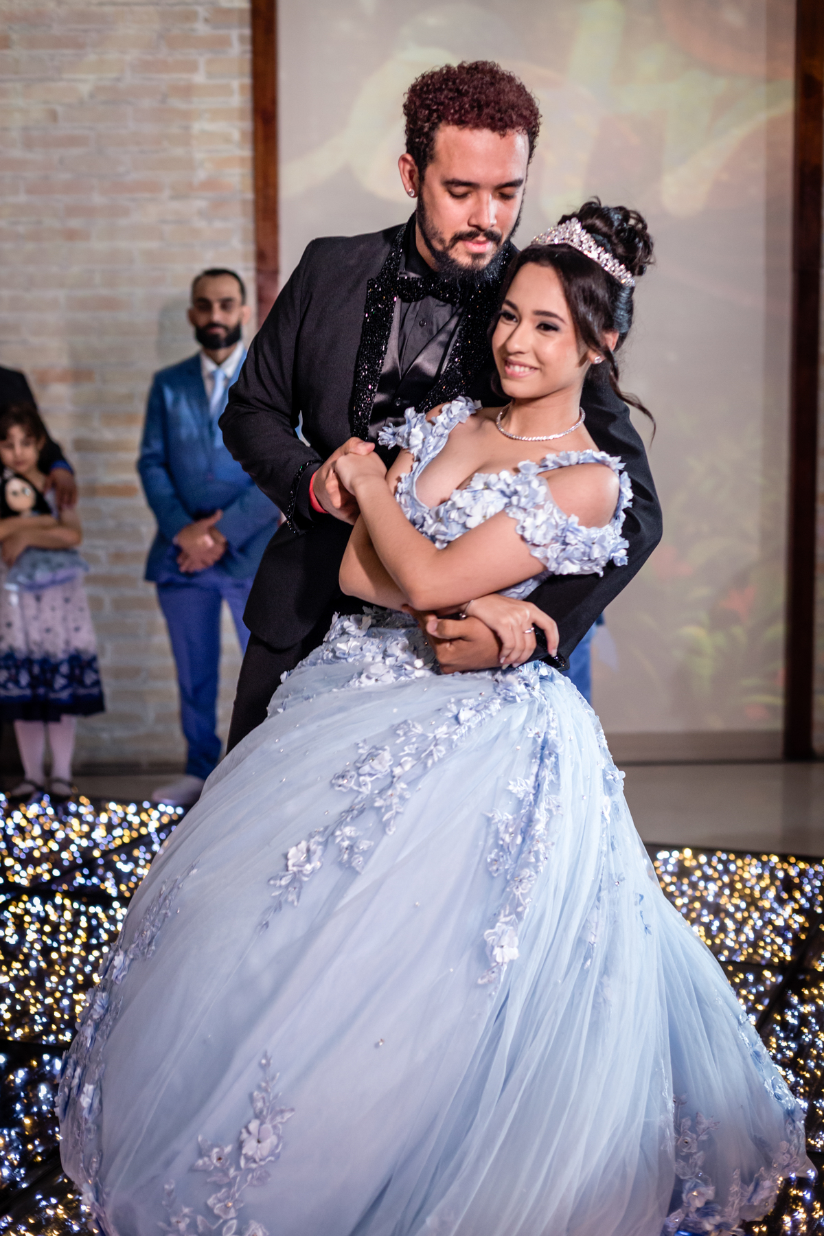 15anos, debutante, festade15anos, xvanos, decoracaode15anos, festatematica, decoracaofesta, alicenopaisdasmaravilhas, chepeleiromaluco, personagensfesta, festasofisticada, fotografiadeeventos, eventos15anos, decoracaodebutante, partydecor, cenário, brilho