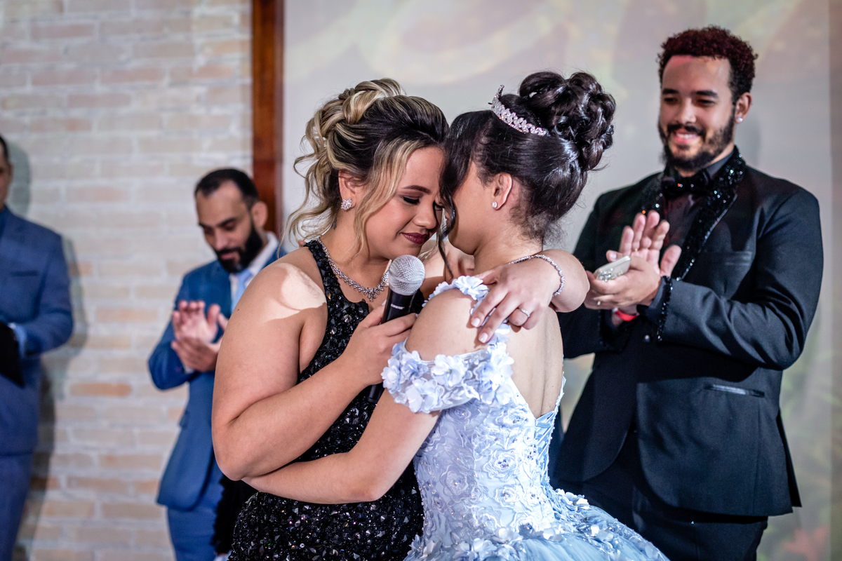 15anos, debutante, festade15anos, xvanos, decoracaode15anos, festatematica, decoracaofesta, alicenopaisdasmaravilhas, chepeleiromaluco, personagensfesta, festasofisticada, fotografiadeeventos, eventos15anos, decoracaodebutante, partydecor, cenário, brilho