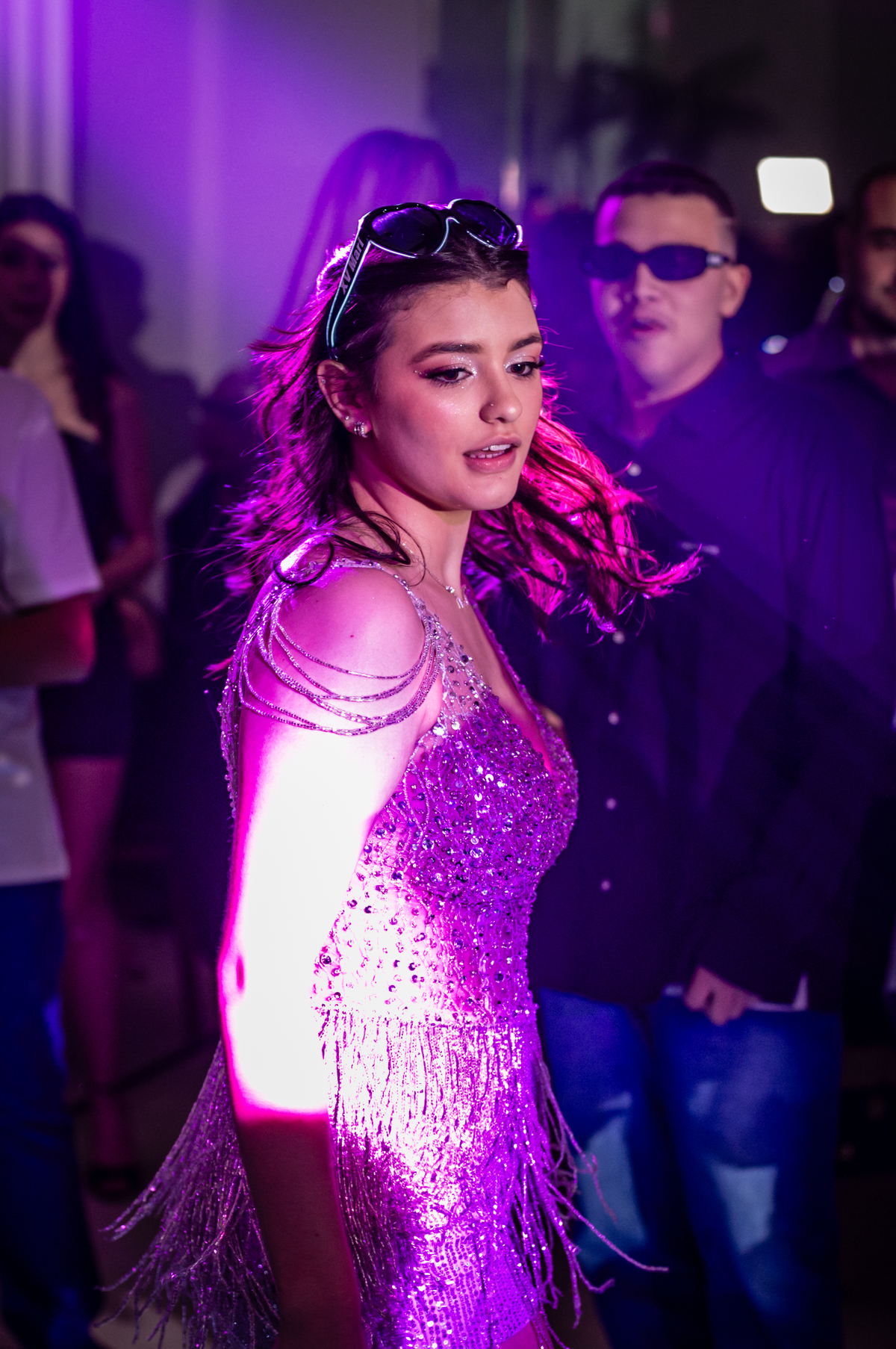 15anos, debutante, festade15anos, xvanos, decoracaode15anos, festaglam, decoracaomoderna, neonparty, festasofisticada, fotografiadeeventos, eventos15anos, decoracaodebutante, partydecor, cenário, brilho, requinte, estilo, decoração, vestido, balada