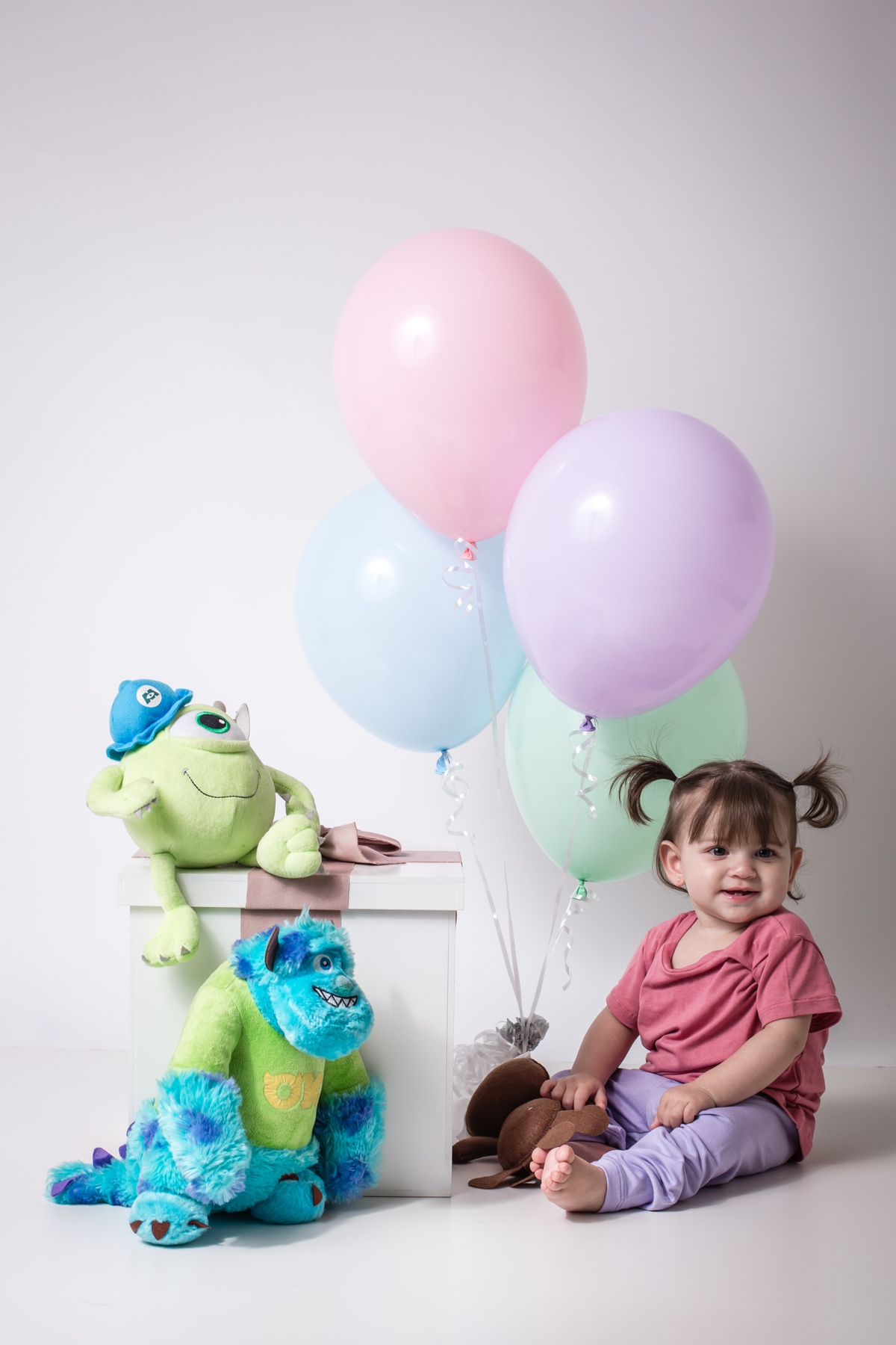 aniversario, aniversarioinfantil, aniversariobebe,  esansiotematico, aniversariomonstrossa, monstrossa, bebe, infancia, estudiofotografico, fotoemestudio, ensaioemestudio, fotografiainfantil, retratoinfantil, ensaioinfantil, familia, alegria, sorriso