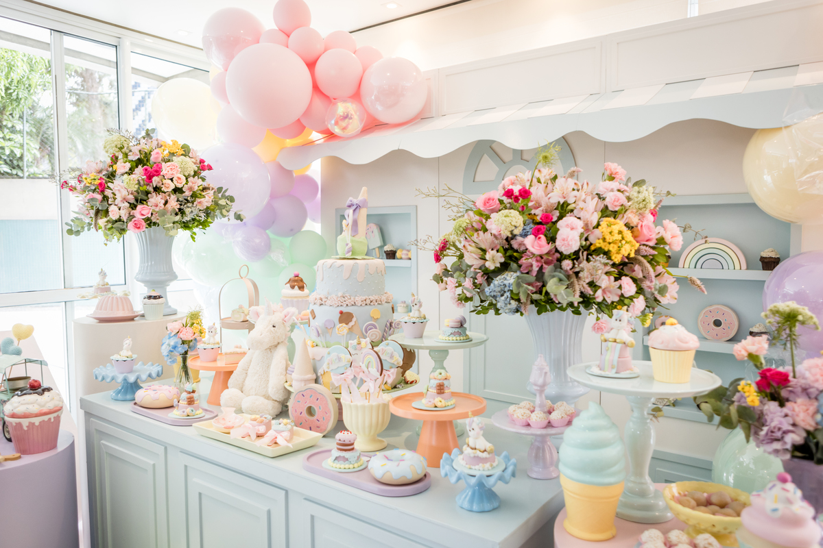 aniversário infantil, festa de 3 anos, fotografia de aniversário infantil, festa infantil, fotos de aniversário, fotografia infantil, registro de festa infantil, comemoração de 3 anos, fotógrafo infantil, festa de criança, memórias da infância, fotografia