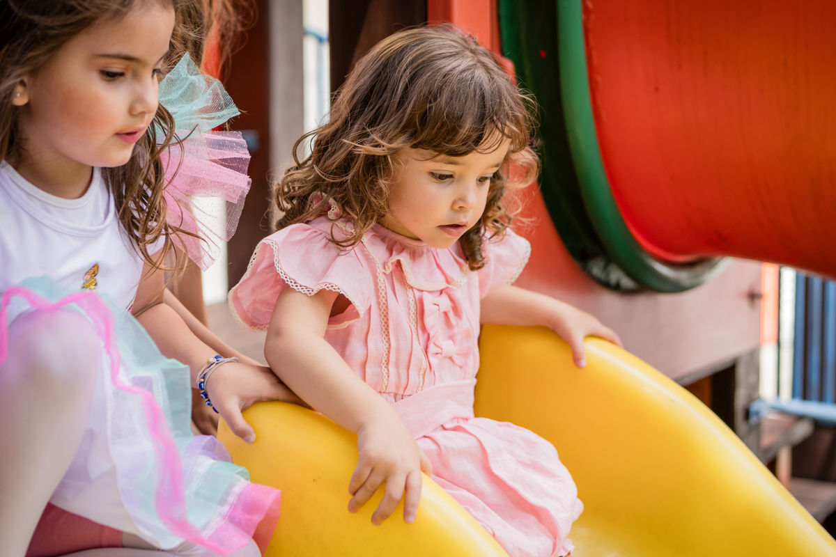 aniversário infantil, festa de 3 anos, fotografia de aniversário infantil, festa infantil, fotos de aniversário, fotografia infantil, registro de festa infantil, comemoração de 3 anos, fotógrafo infantil, festa de criança, memórias da infância, fotografia