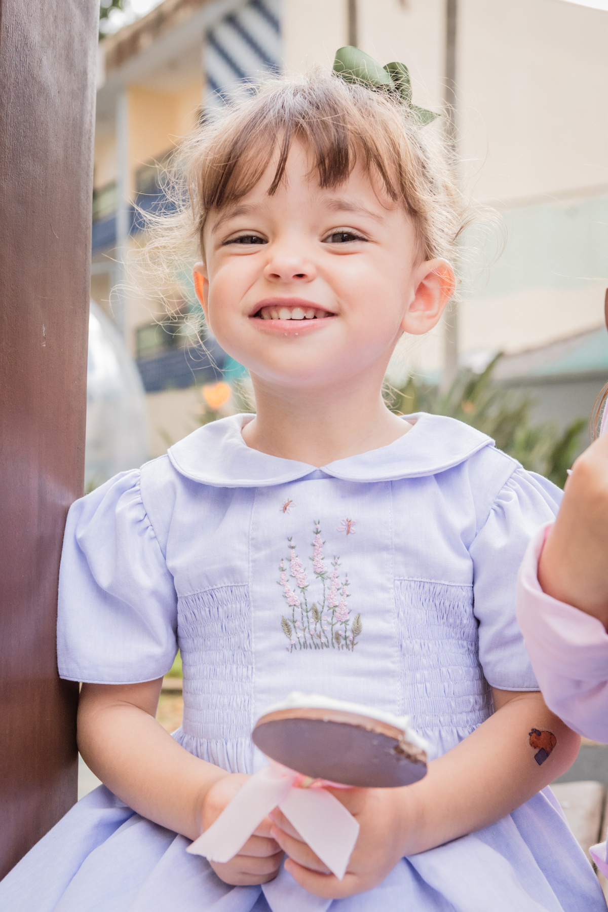 aniversário infantil, festa de 3 anos, fotografia de aniversário infantil, festa infantil, fotos de aniversário, fotografia infantil, registro de festa infantil, comemoração de 3 anos, fotógrafo infantil, festa de criança, memórias da infância, fotografia