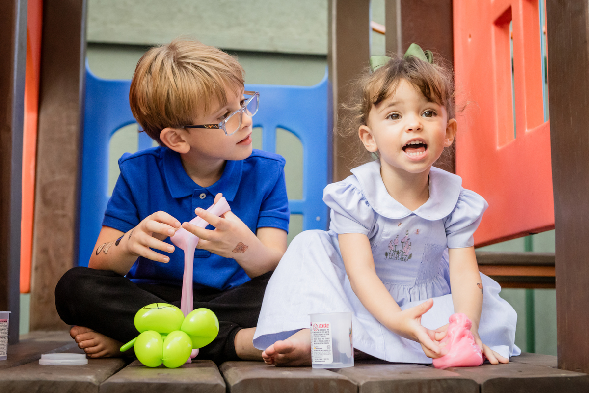 aniversário infantil, festa de 3 anos, fotografia de aniversário infantil, festa infantil, fotos de aniversário, fotografia infantil, registro de festa infantil, comemoração de 3 anos, fotógrafo infantil, festa de criança, memórias da infância, fotografia