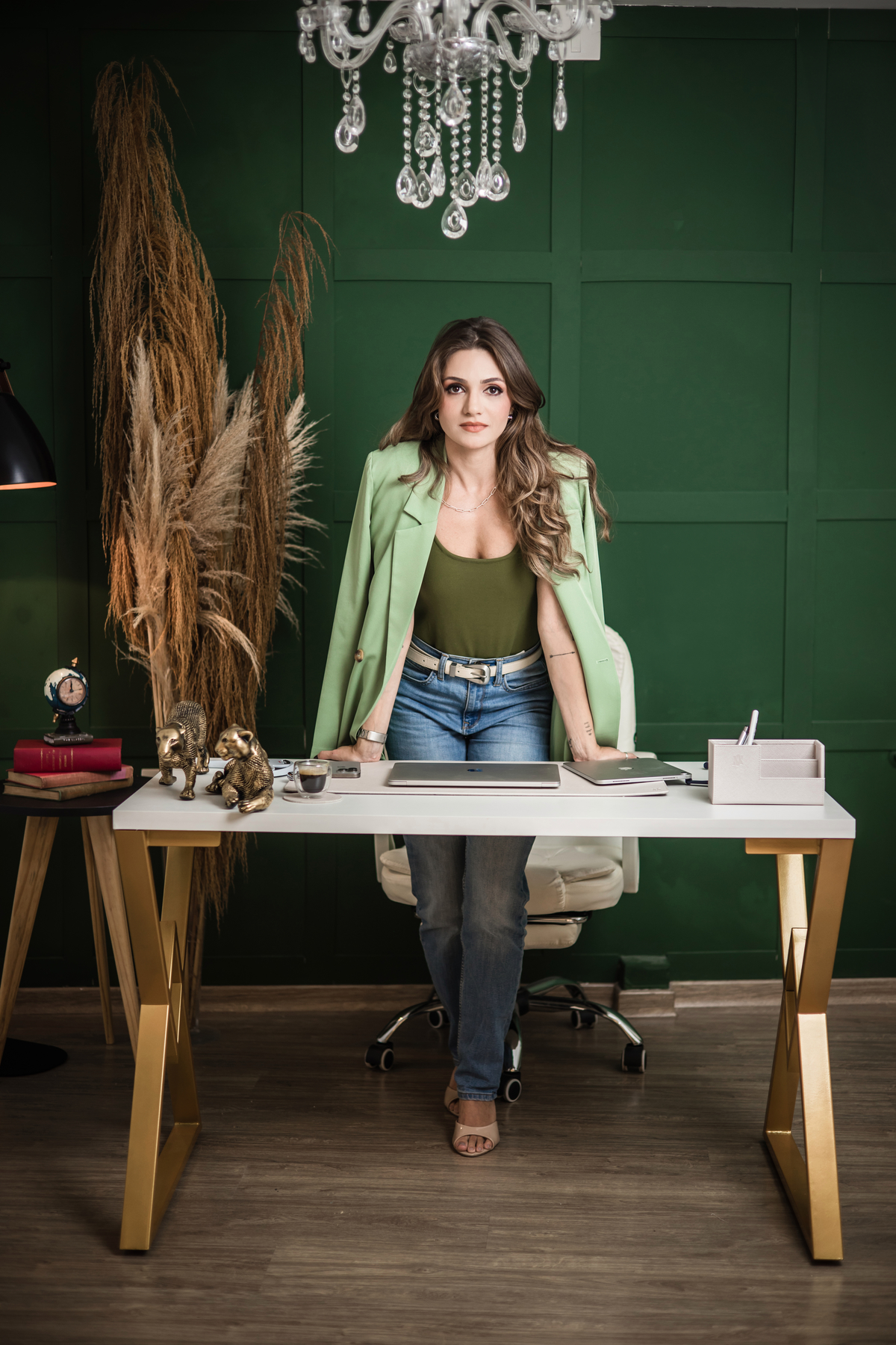 Personal branding, ensaio fotográfico profissional, fotografia de branding, fotografia corporativa, retrato profissional, marca pessoal, imagem profissional, posicionamento digital, fotos para redes sociais, identidade visual, fotografia para empreendedor