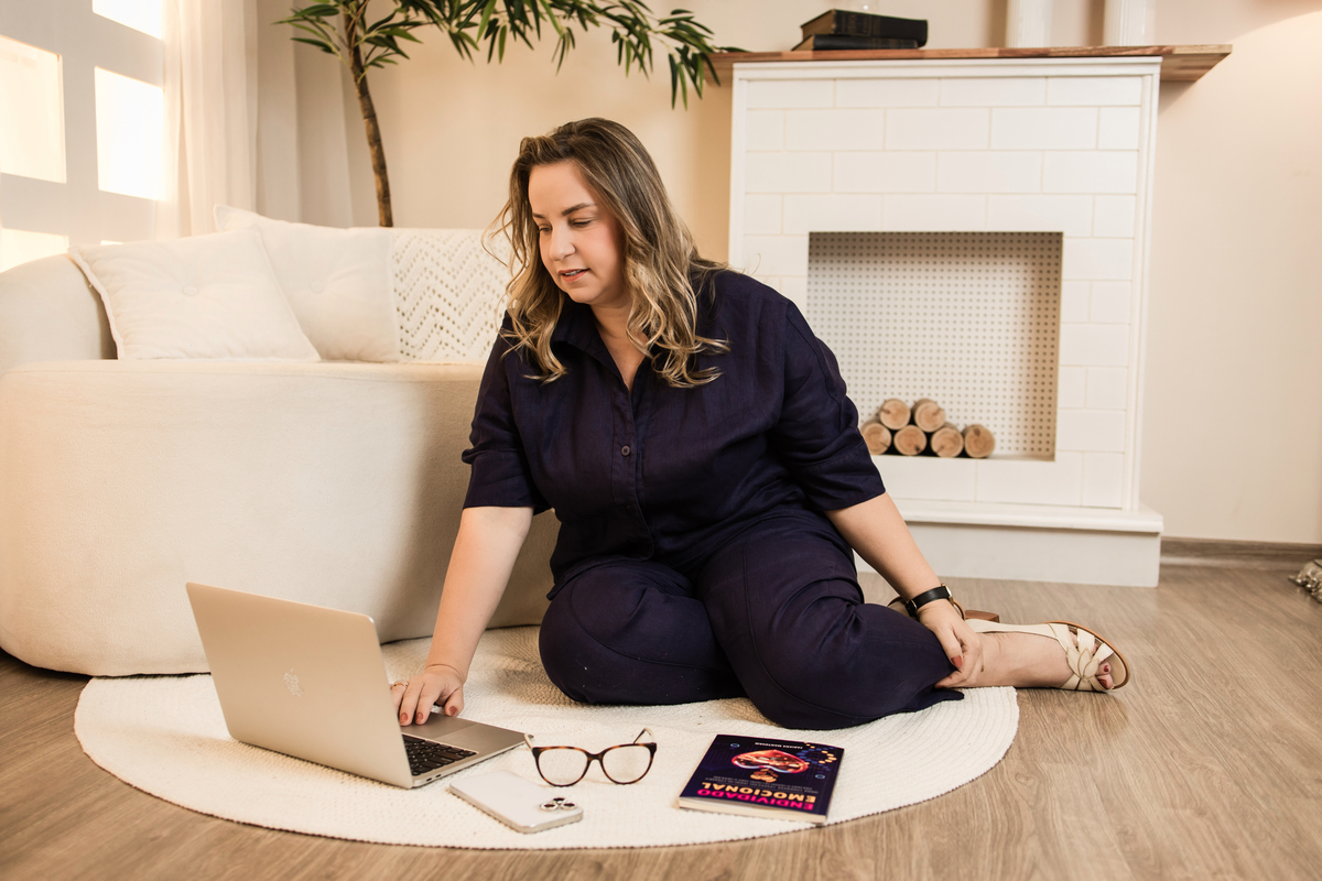 Personal branding, ensaio fotográfico profissional, fotografia de branding, fotografia corporativa, retrato profissional, marca pessoal, imagem profissional, posicionamento digital, fotos para redes sociais, identidade visual, fotografia para empreendedor