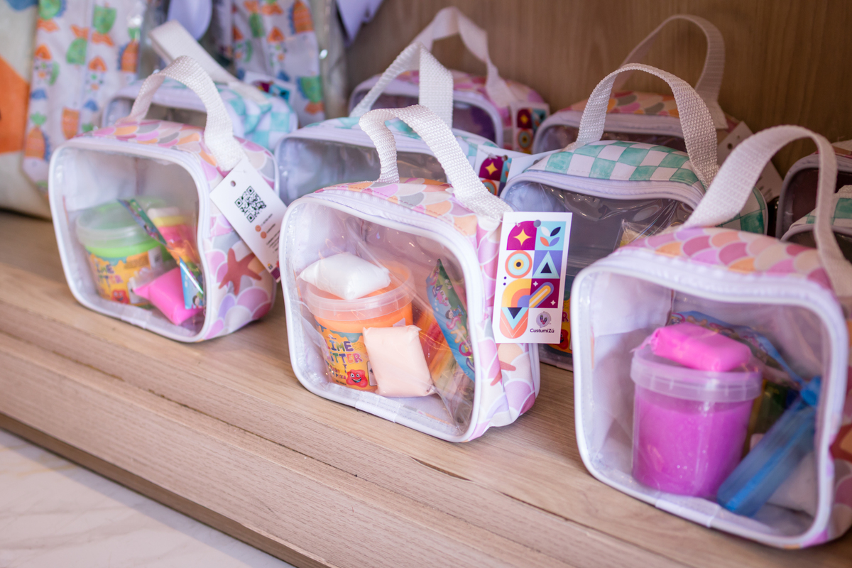 aniversário infantil, festa de 3 anos, fotografia de aniversário infantil, festa infantil, fotos de aniversário, fotografia infantil, registro de festa infantil, comemoração de 3 anos, fotógrafo infantil, festa de criança, memórias da infância, fotografia