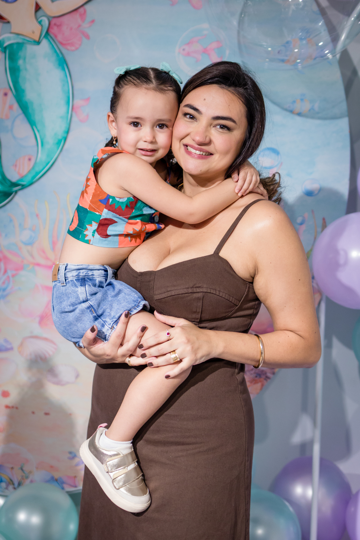 aniversário infantil, festa de 3 anos, fotografia de aniversário infantil, festa infantil, fotos de aniversário, fotografia infantil, registro de festa infantil, comemoração de 3 anos, fotógrafo infantil, festa de criança, memórias da infância, fotografia