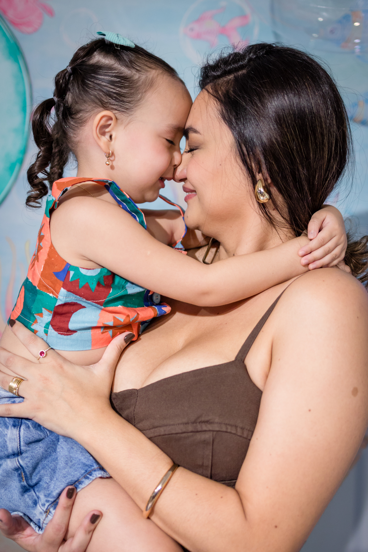 aniversário infantil, festa de 3 anos, fotografia de aniversário infantil, festa infantil, fotos de aniversário, fotografia infantil, registro de festa infantil, comemoração de 3 anos, fotógrafo infantil, festa de criança, memórias da infância, fotografia