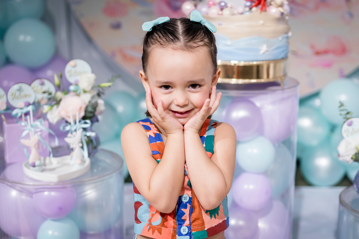 aniversário infantil, festa de 3 anos, fotografia de aniversário infantil, festa infantil, fotos de aniversário, fotografia infantil, registro de festa infantil, comemoração de 3 anos, fotógrafo infantil, festa de criança, memórias da infância, fotografia