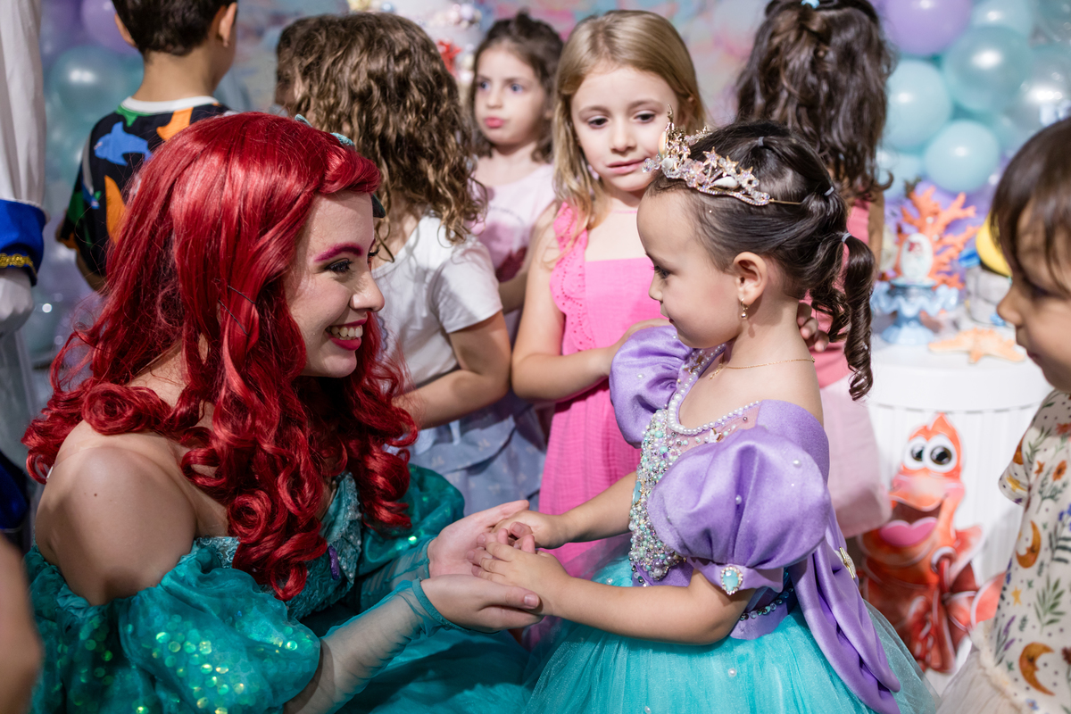 aniversário infantil, festa de 3 anos, fotografia de aniversário infantil, festa infantil, fotos de aniversário, fotografia infantil, registro de festa infantil, comemoração de 3 anos, fotógrafo infantil, festa de criança, memórias da infância, fotografia