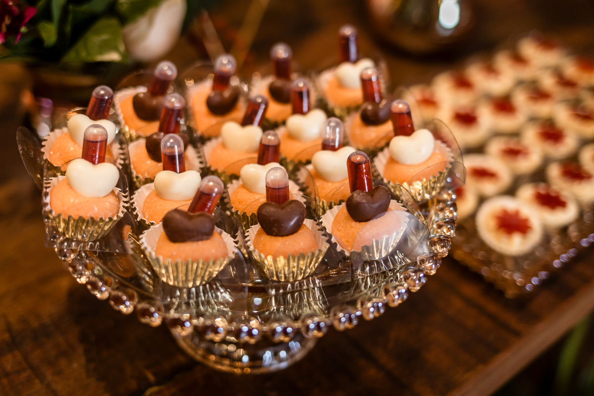 Bodas de ouro, casamento, 50anos, 50 anos casados, celebração, renovação de votos, festa, balada, decoração, fotografia de casamento, ensaio de casal, elegancia, doces de festa.