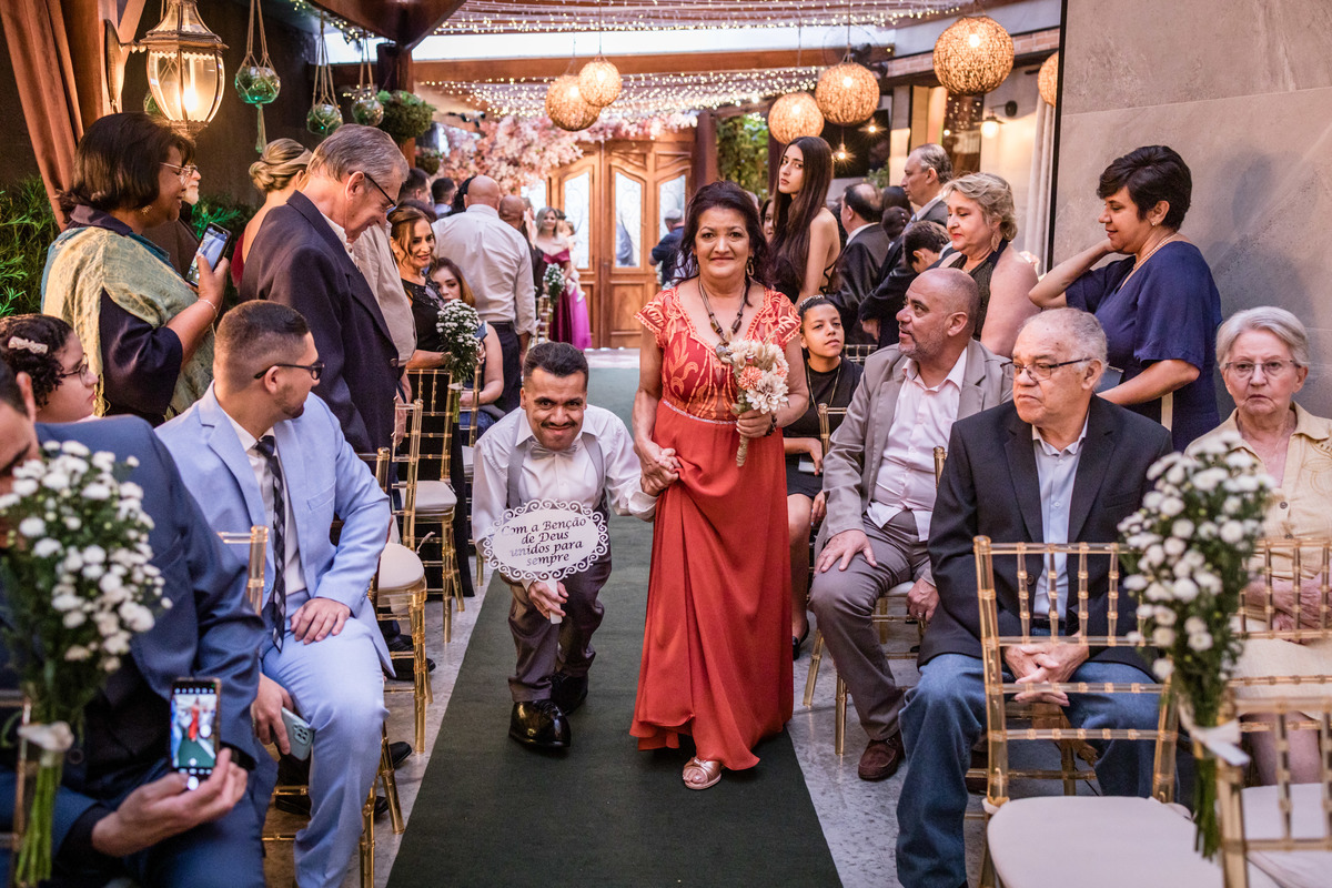 Bodas de ouro, casamento, 50anos, 50 anos casados, celebração, renovação de votos, festa, balada, decoração, fotografia de casamento, ensaio de casal, elegancia, doces de festa.