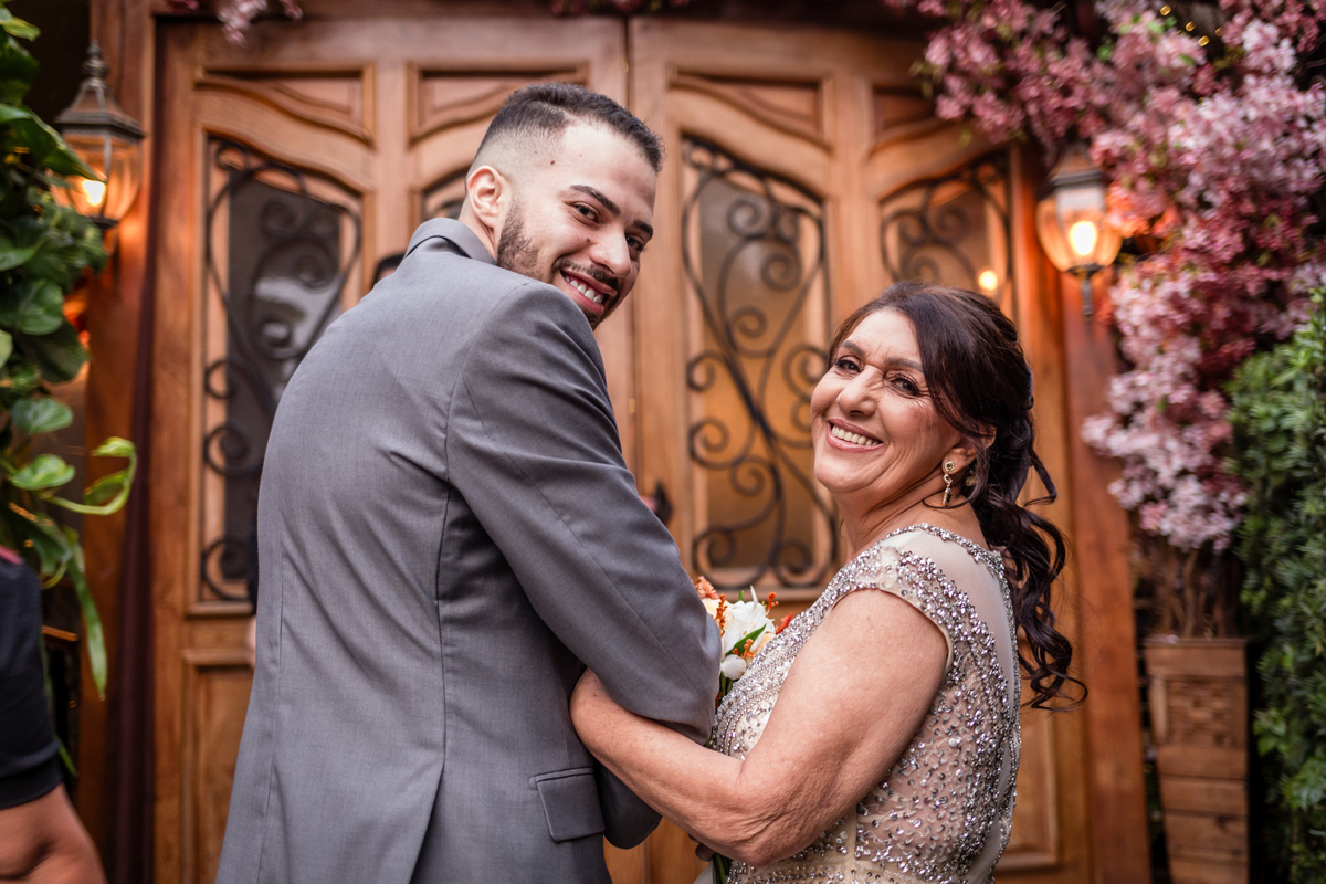 Bodas de ouro, casamento, 50anos, 50 anos casados, celebração, renovação de votos, festa, balada, decoração, fotografia de casamento, ensaio de casal, elegancia, doces de festa.