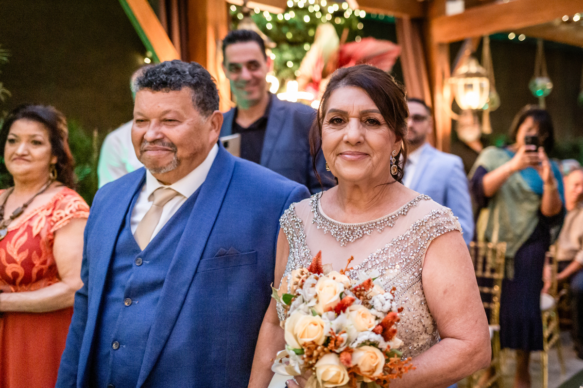 Bodas de ouro, casamento, 50anos, 50 anos casados, celebração, renovação de votos, festa, balada, decoração, fotografia de casamento, ensaio de casal, elegancia, doces de festa.