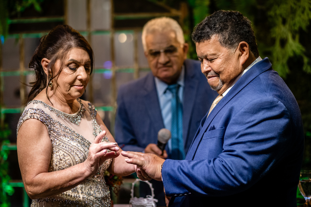 Bodas de ouro, casamento, 50anos, 50 anos casados, celebração, renovação de votos, festa, balada, decoração, fotografia de casamento, ensaio de casal, elegancia, doces de festa.