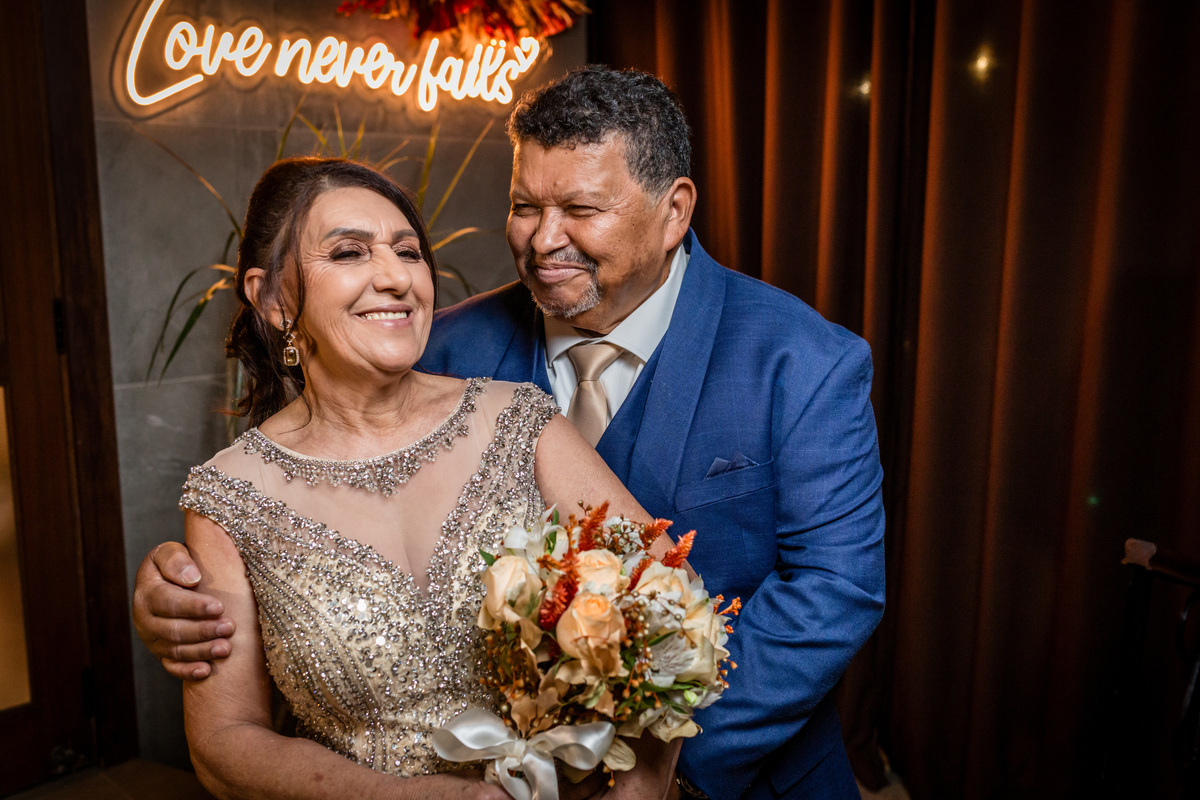 Bodas de ouro, casamento, 50anos, 50 anos casados, celebração, renovação de votos, festa, balada, decoração, fotografia de casamento, ensaio de casal, elegancia, doces de festa.