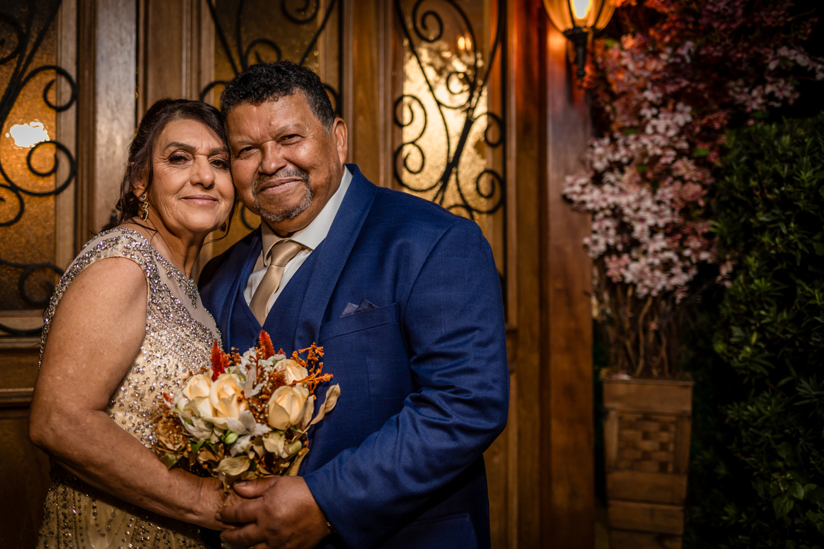 Bodas de ouro, casamento, 50anos, 50 anos casados, celebração, renovação de votos, festa, balada, decoração, fotografia de casamento, ensaio de casal, elegancia, doces de festa.