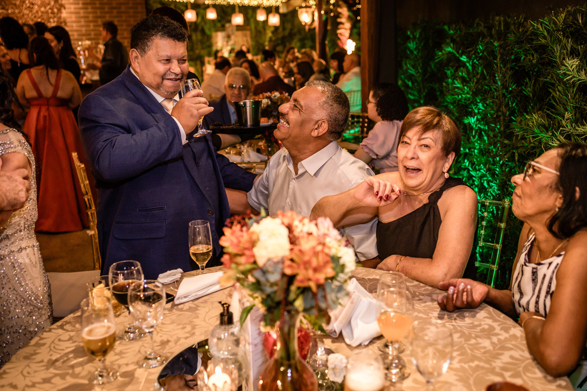 Bodas de ouro, casamento, 50anos, 50 anos casados, celebração, renovação de votos, festa, balada, decoração, fotografia de casamento, ensaio de casal, elegancia, doces de festa.