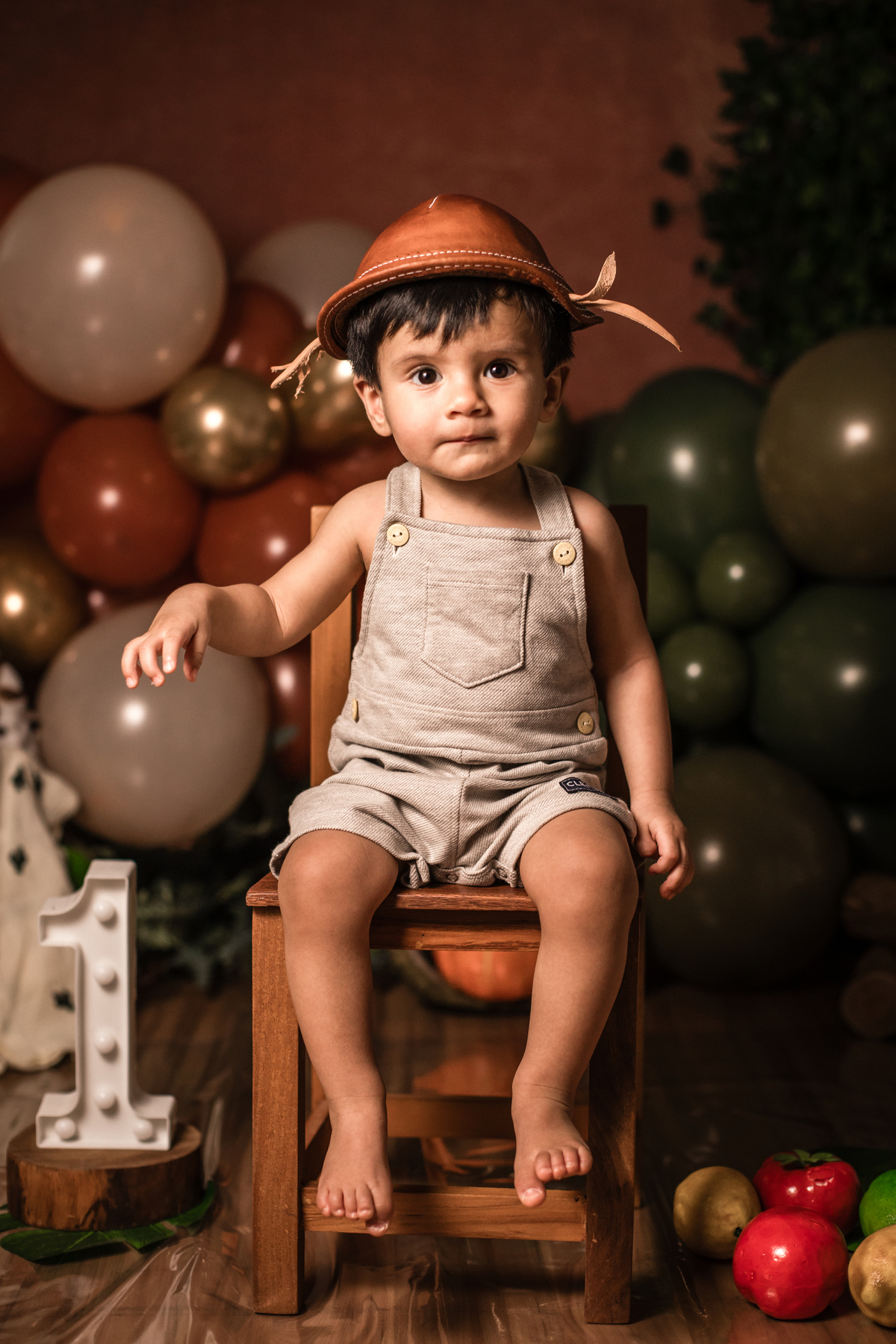 smash the fruit, ensaio infantil, lara 1 ano, estúdio fotográfico, são caetano do sul, fatia do tempo, fotografia criativa, frutas coloridas, bebê sorrindo, aniversário de 1 ano, ensaio divertido, fotografia de bebê, cores vibrantes, infância feliz, fotos