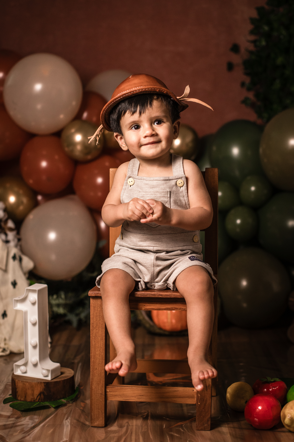 smash the fruit, ensaio infantil, lara 1 ano, estúdio fotográfico, são caetano do sul, fatia do tempo, fotografia criativa, frutas coloridas, bebê sorrindo, aniversário de 1 ano, ensaio divertido, fotografia de bebê, cores vibrantes, infância feliz, fotos